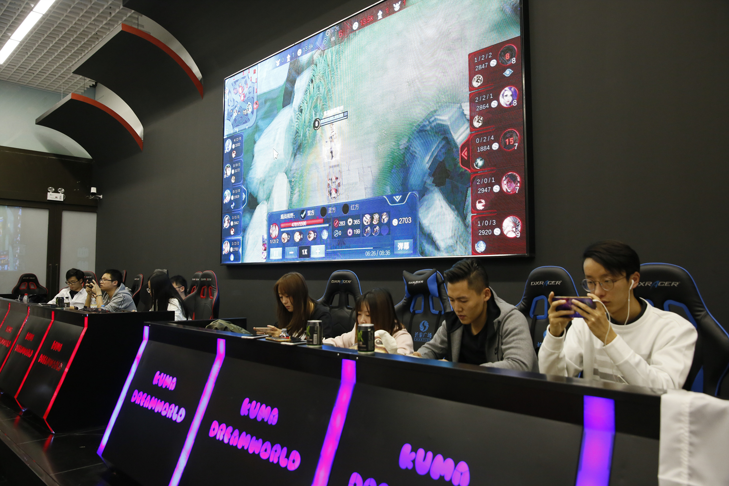 【持续更新】S11晋级队伍一览：LPL四队出征